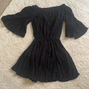 Off the shoulder linen black mini